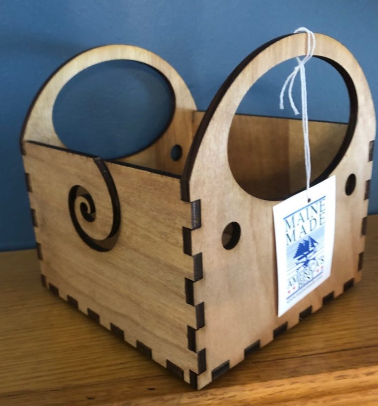 Yarn Box Bartlettyarns, Inc